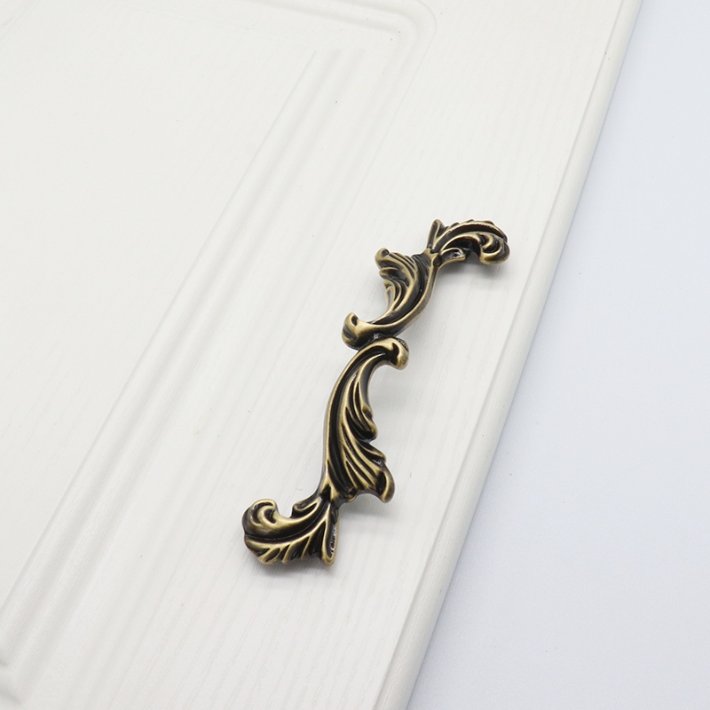 Light Luxury Aged Brass Cupboard Handles
