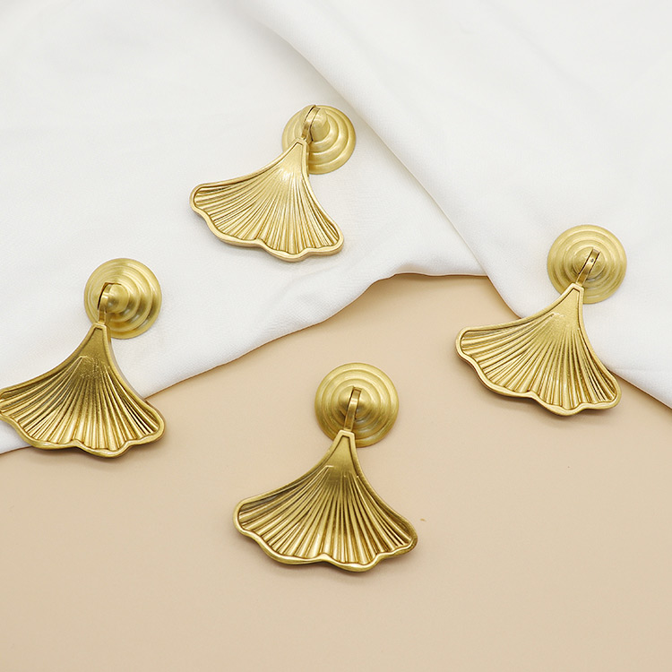 What Is The Standard Size For Cabinet Handles?